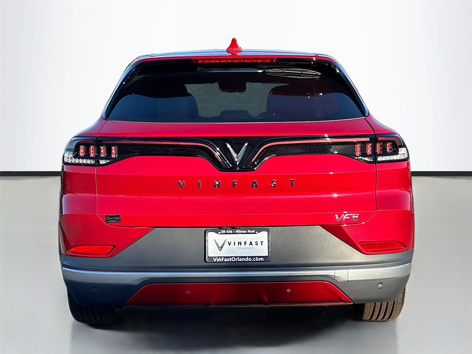 2025 VinFast VF 8 Plus