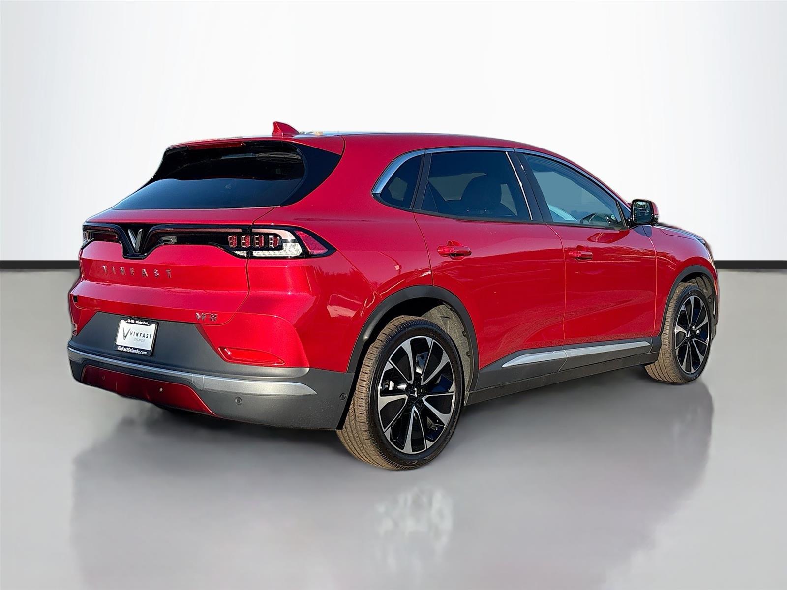 2025 VinFast VF 8 Plus