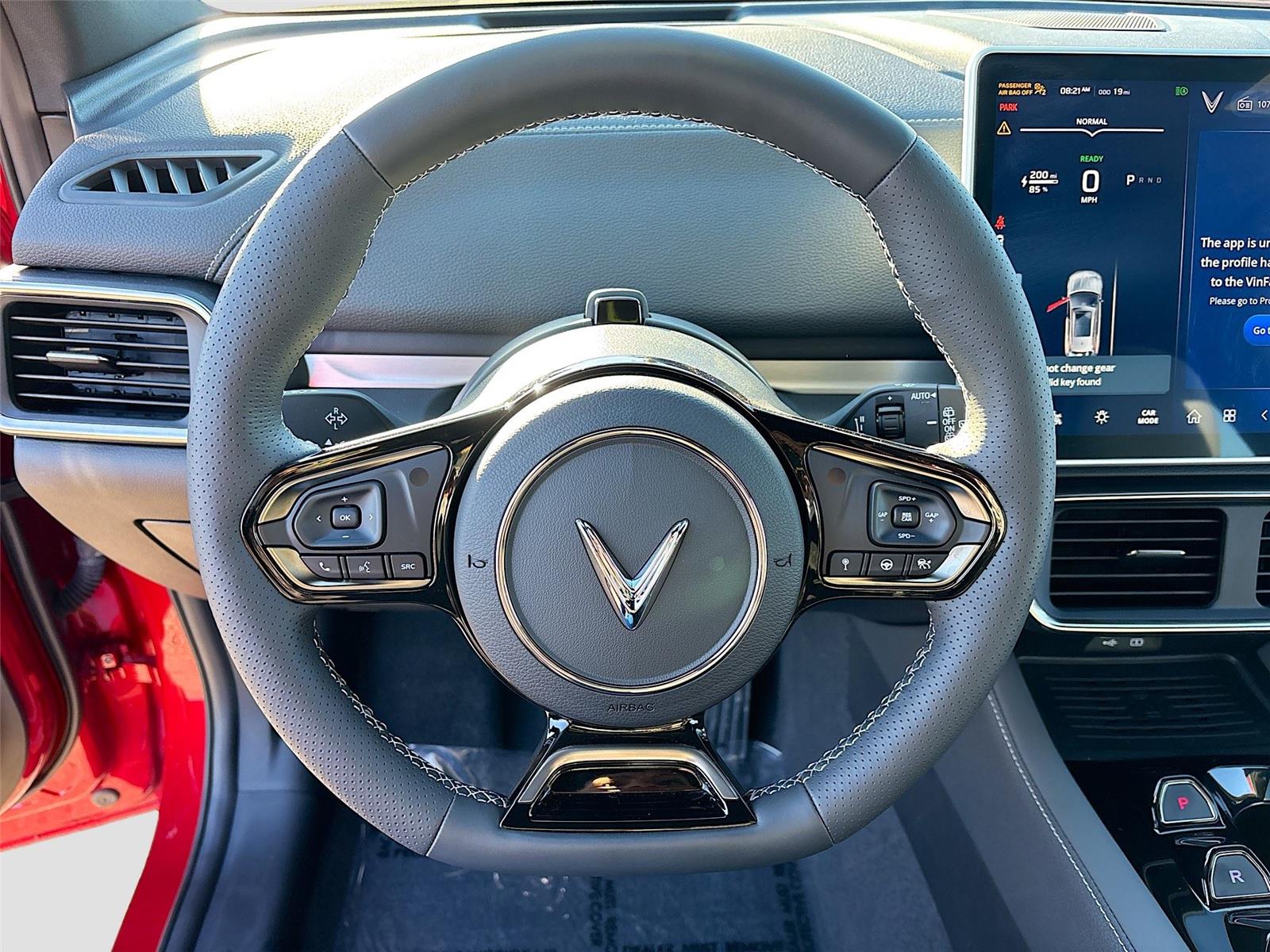 2025 VinFast VF 8 Plus