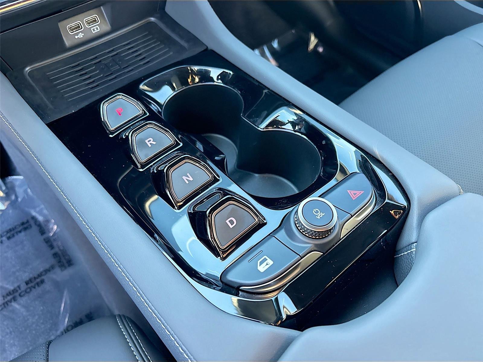 2025 VinFast VF 8 Plus