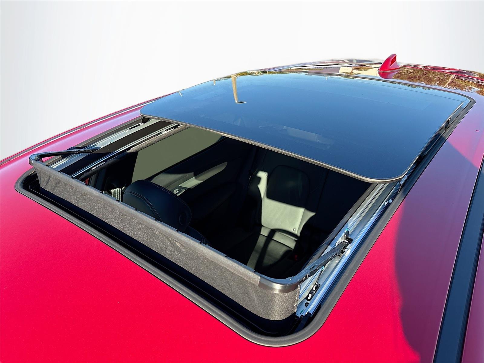 2025 VinFast VF 8 Plus