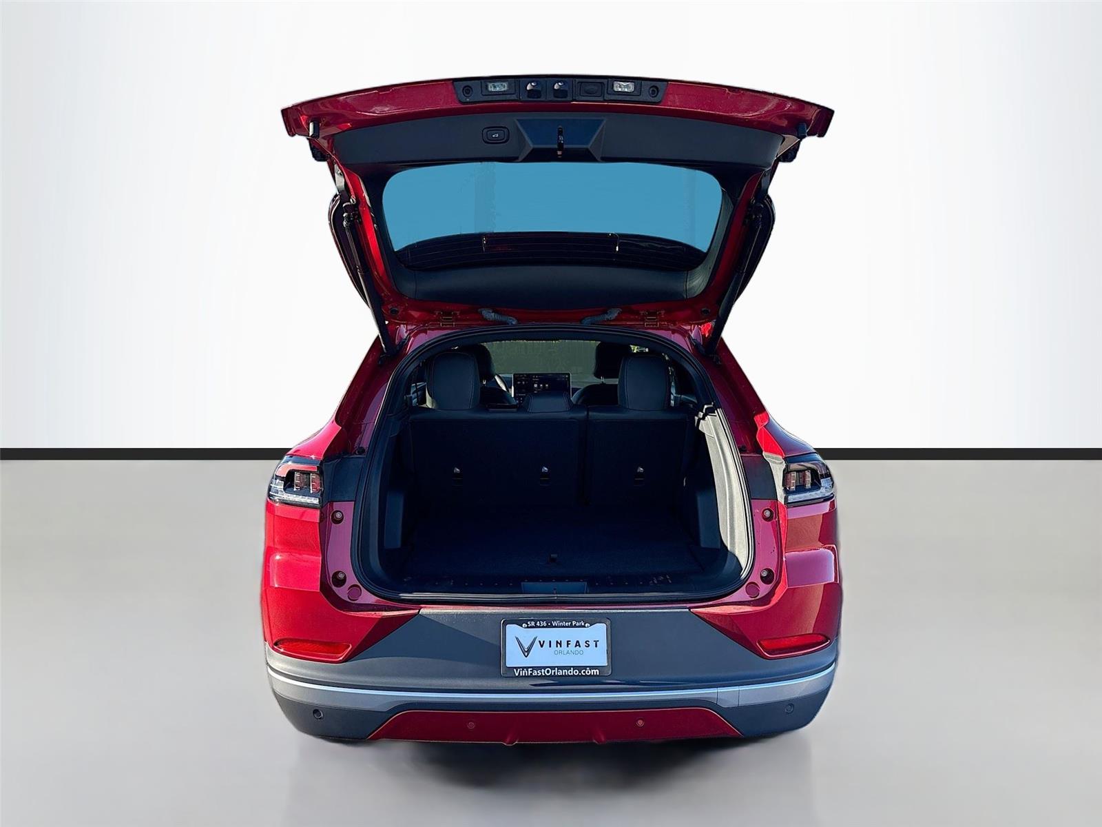 2025 VinFast VF 8 Plus