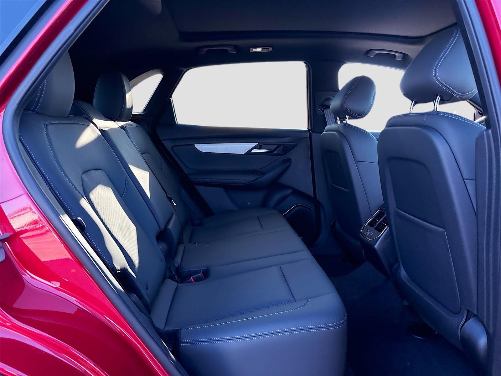 2025 VinFast VF 8 Plus