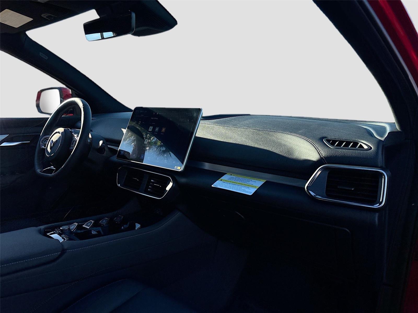 2025 VinFast VF 8 Plus