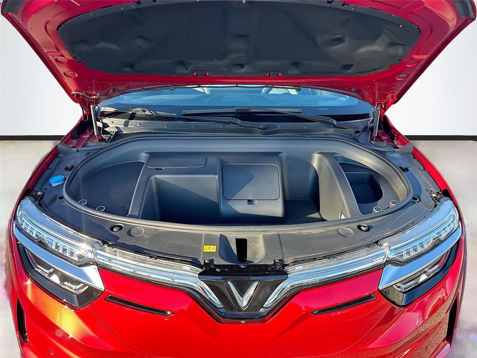 2025 VinFast VF 8 Plus