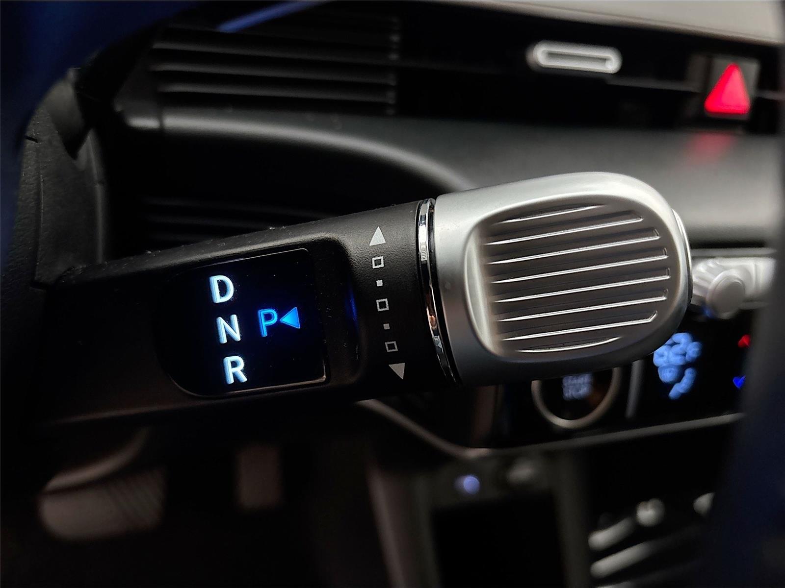 2023 Hyundai IONIQ 5 SE Standard Range