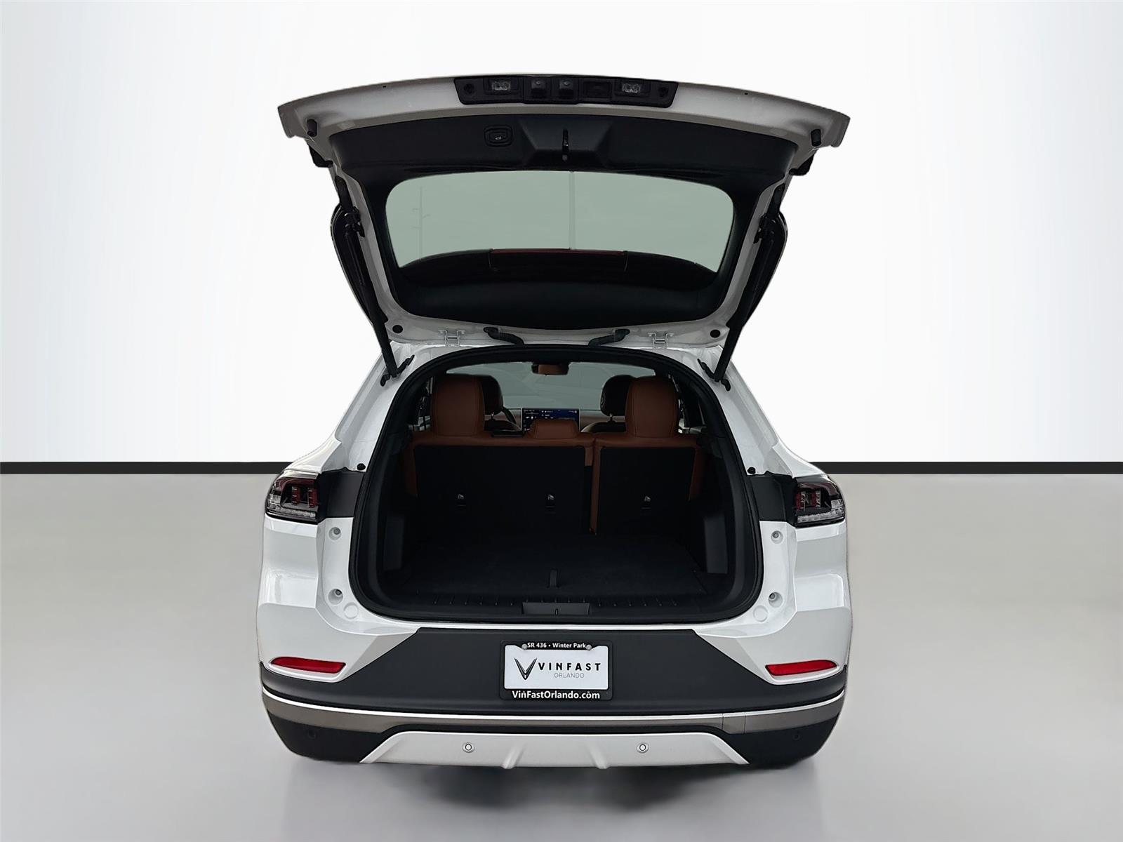 2025 VinFast VF 8 Plus