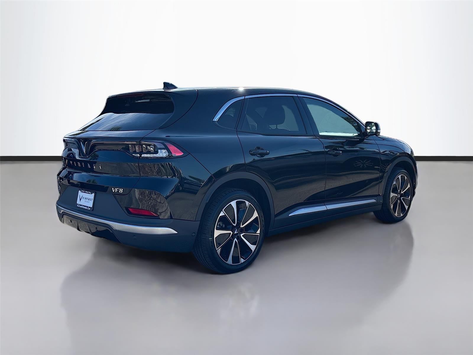 2025 VinFast VF 8 Plus