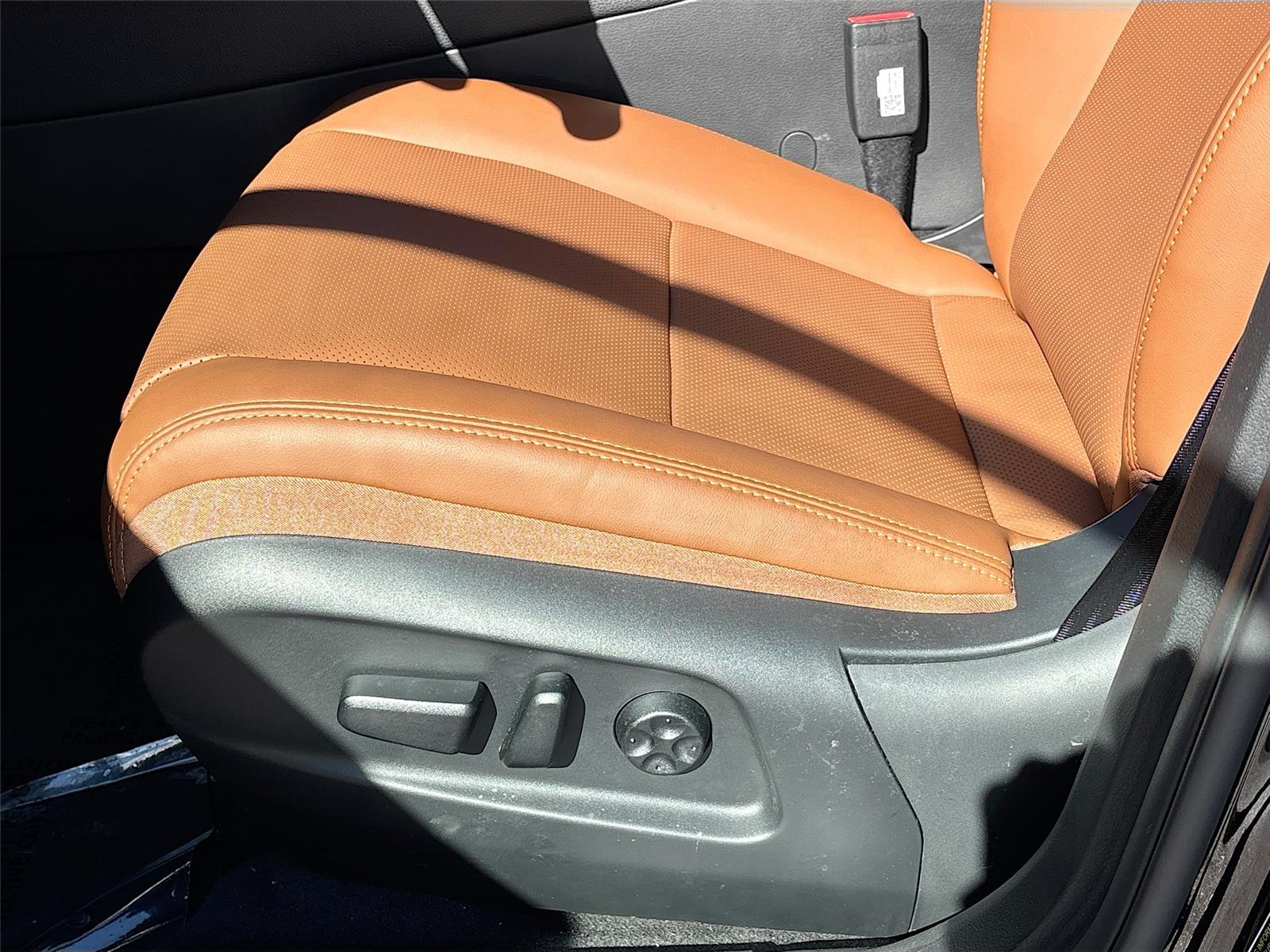 2025 VinFast VF 8 Plus