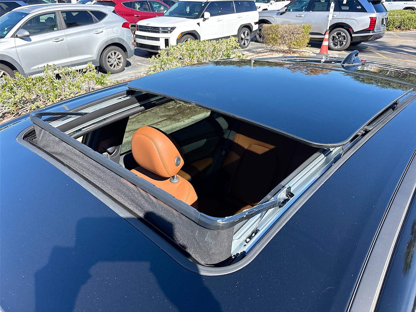 2025 VinFast VF 8 Plus