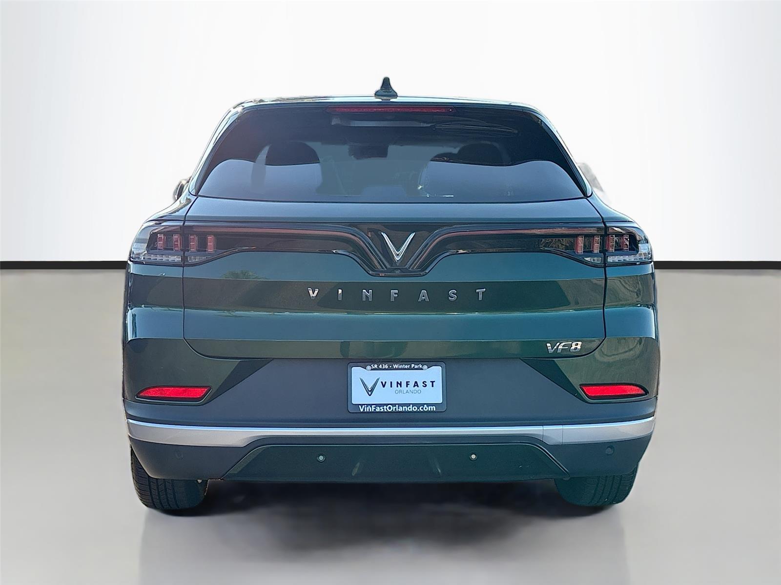 2025 VinFast VF 8 Eco