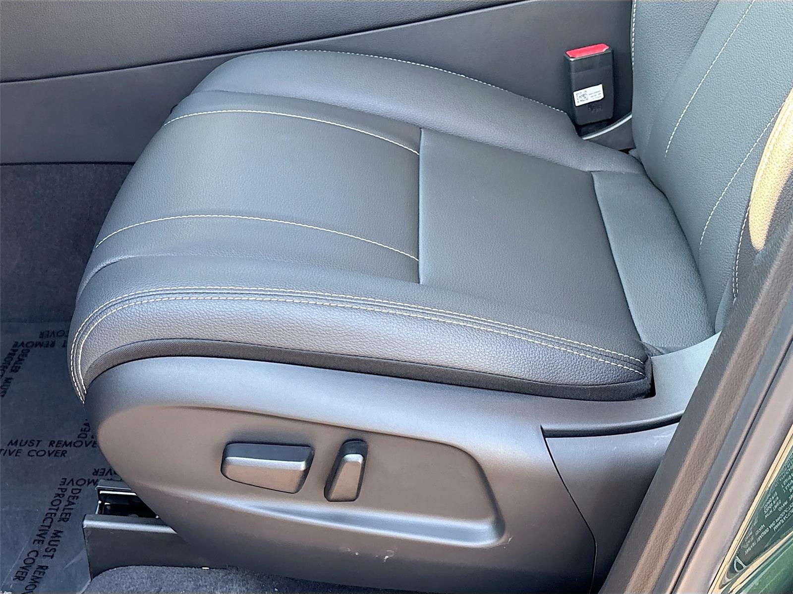 2025 VinFast VF 8 Eco