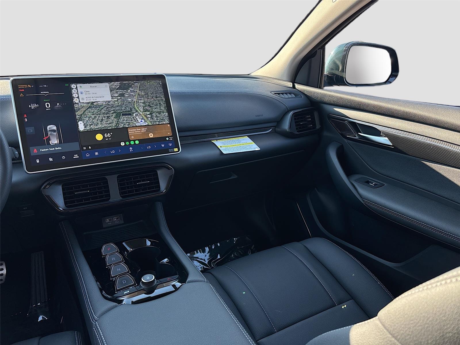 2025 VinFast VF 8 Eco