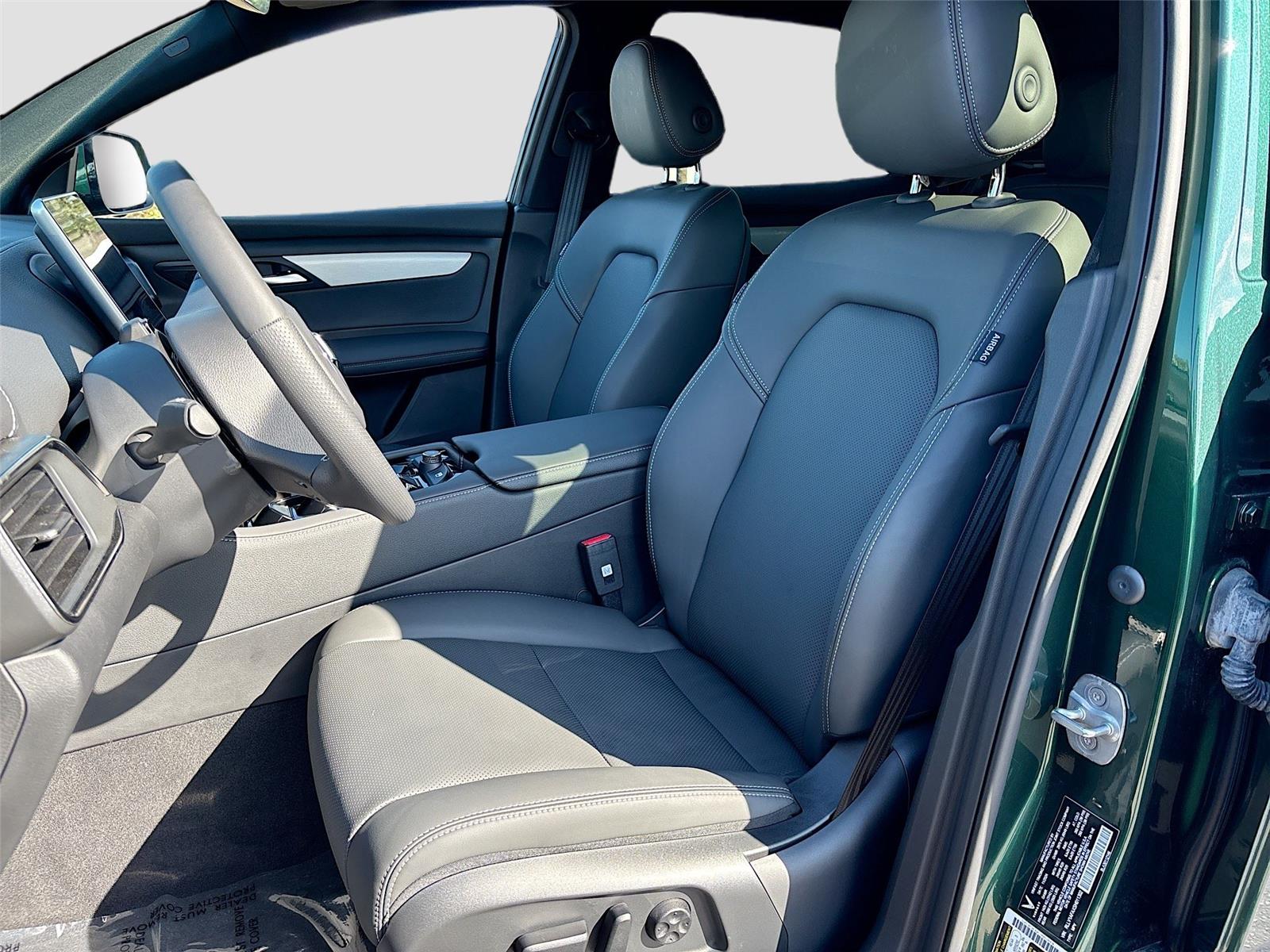 2025 VinFast VF 8 Plus