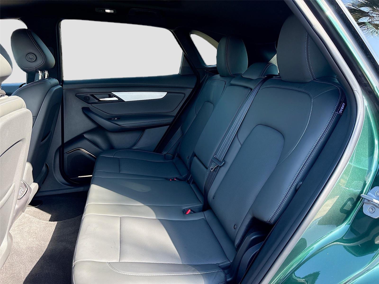 2025 VinFast VF 8 Plus