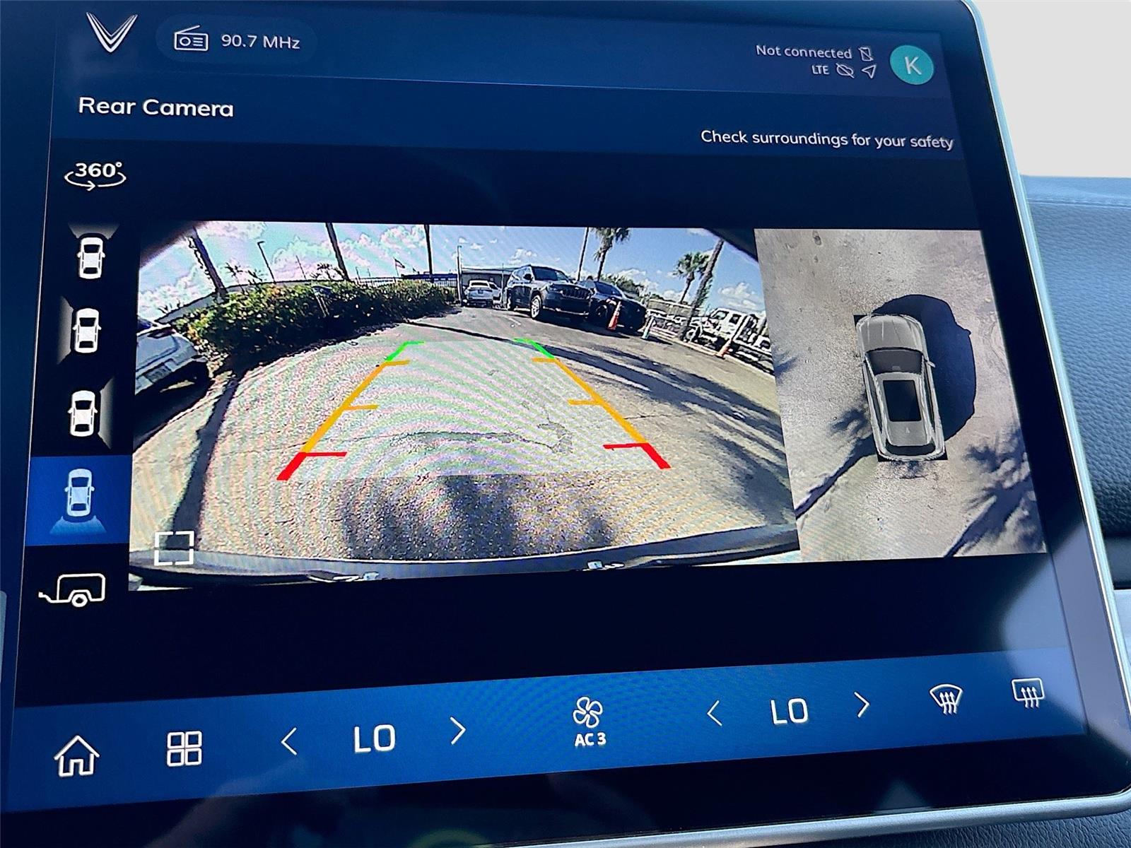 2025 VinFast VF 8 Plus