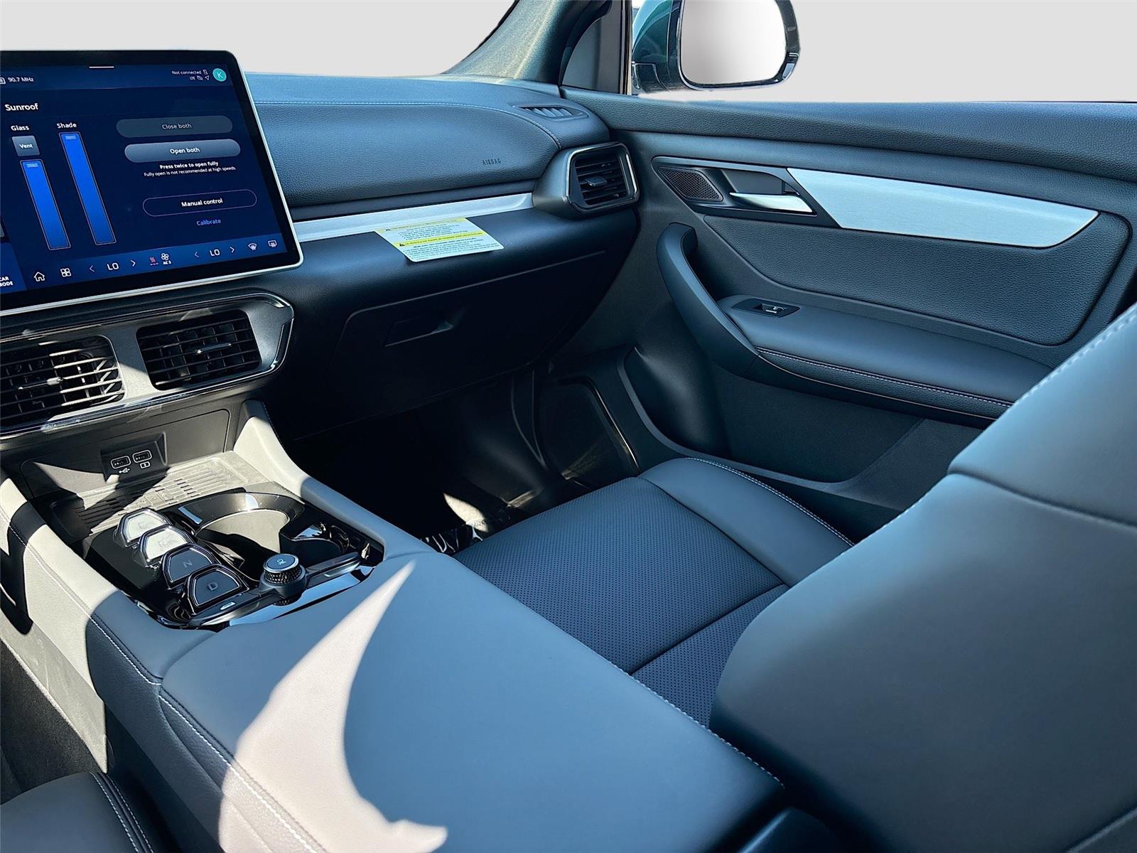 2025 VinFast VF 8 Plus