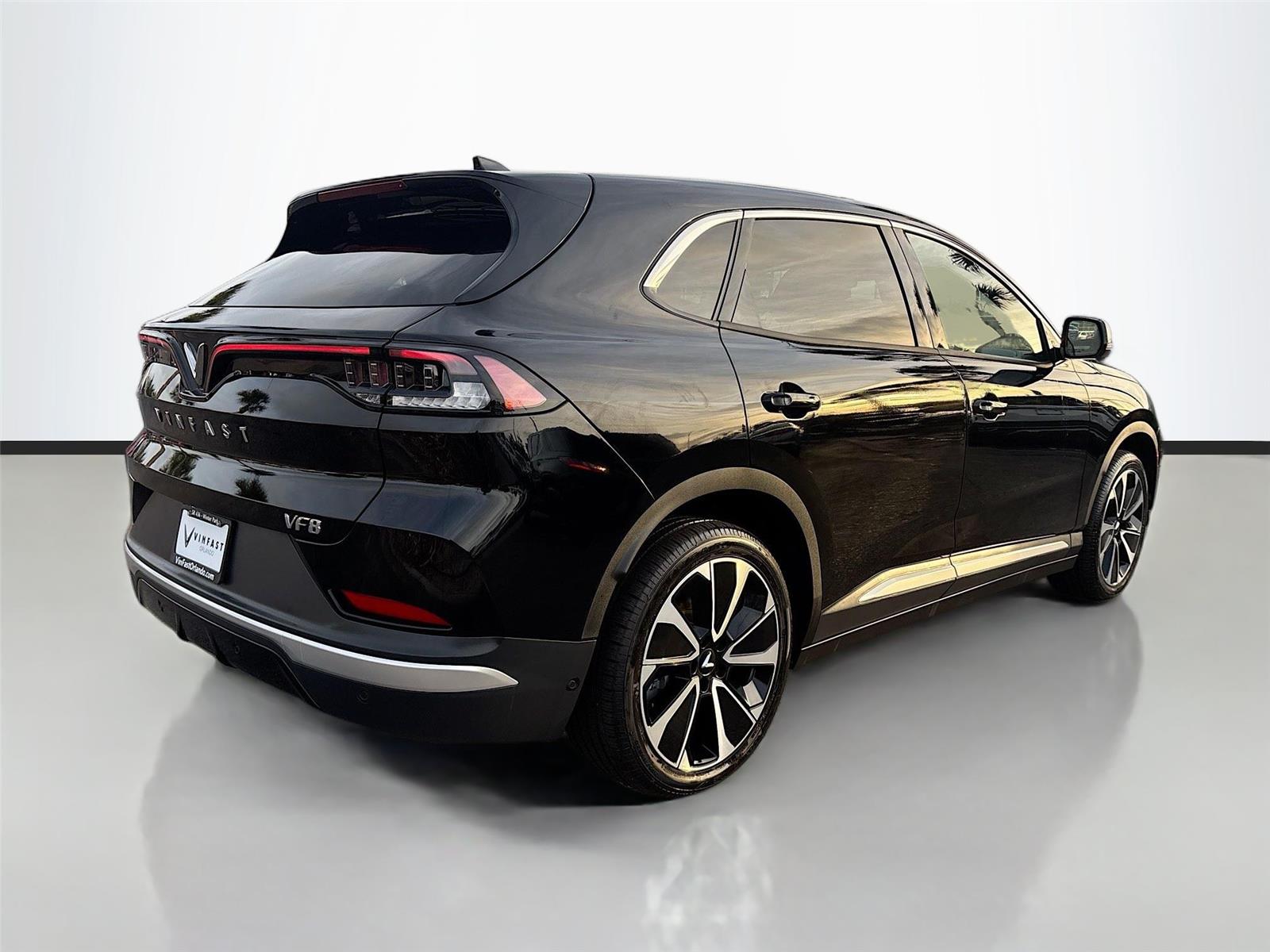 2025 VinFast VF 8 Plus