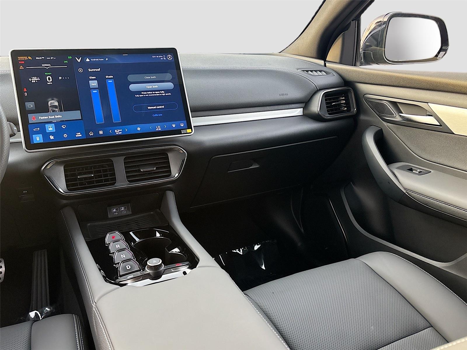 2025 VinFast VF 8 Plus