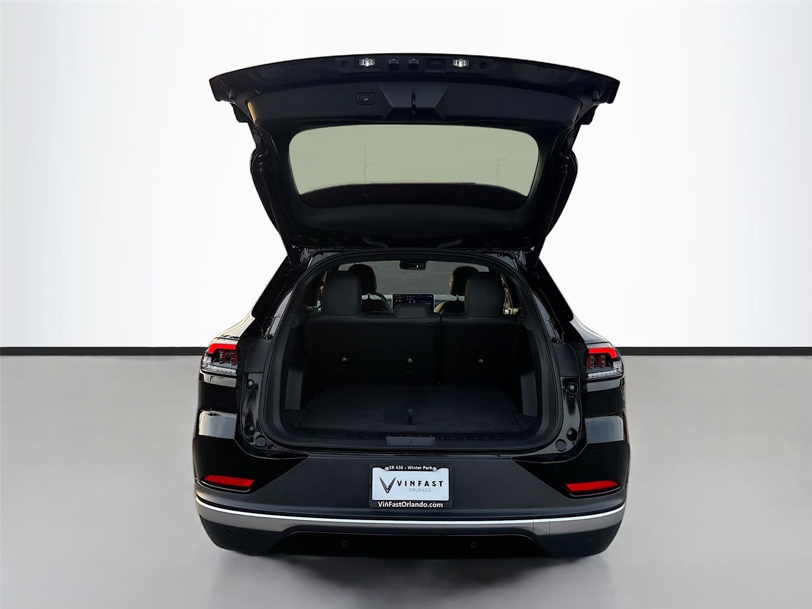 2025 VinFast VF 8 Plus