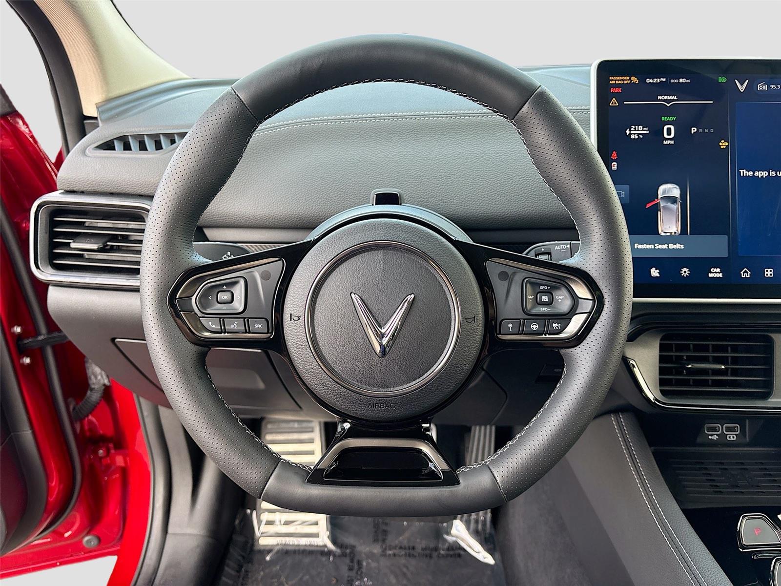 2025 VinFast VF 8 Eco