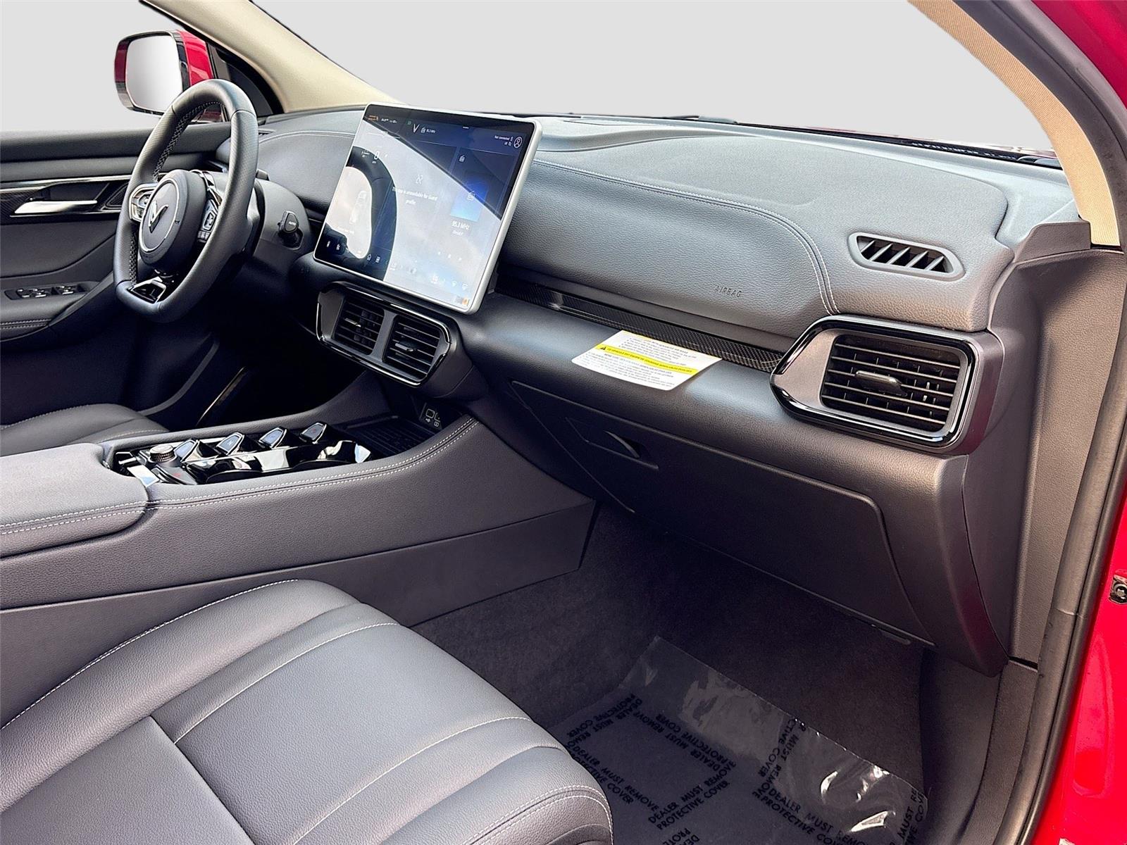 2025 VinFast VF 8 Eco