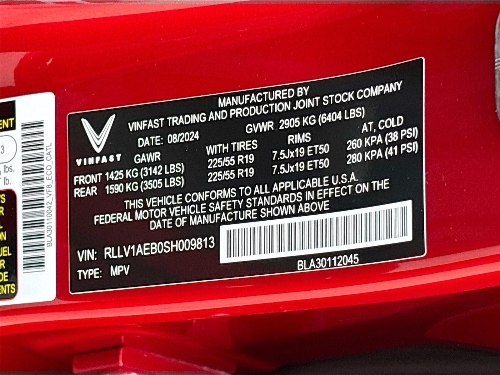 2025 VinFast VF 8 Eco