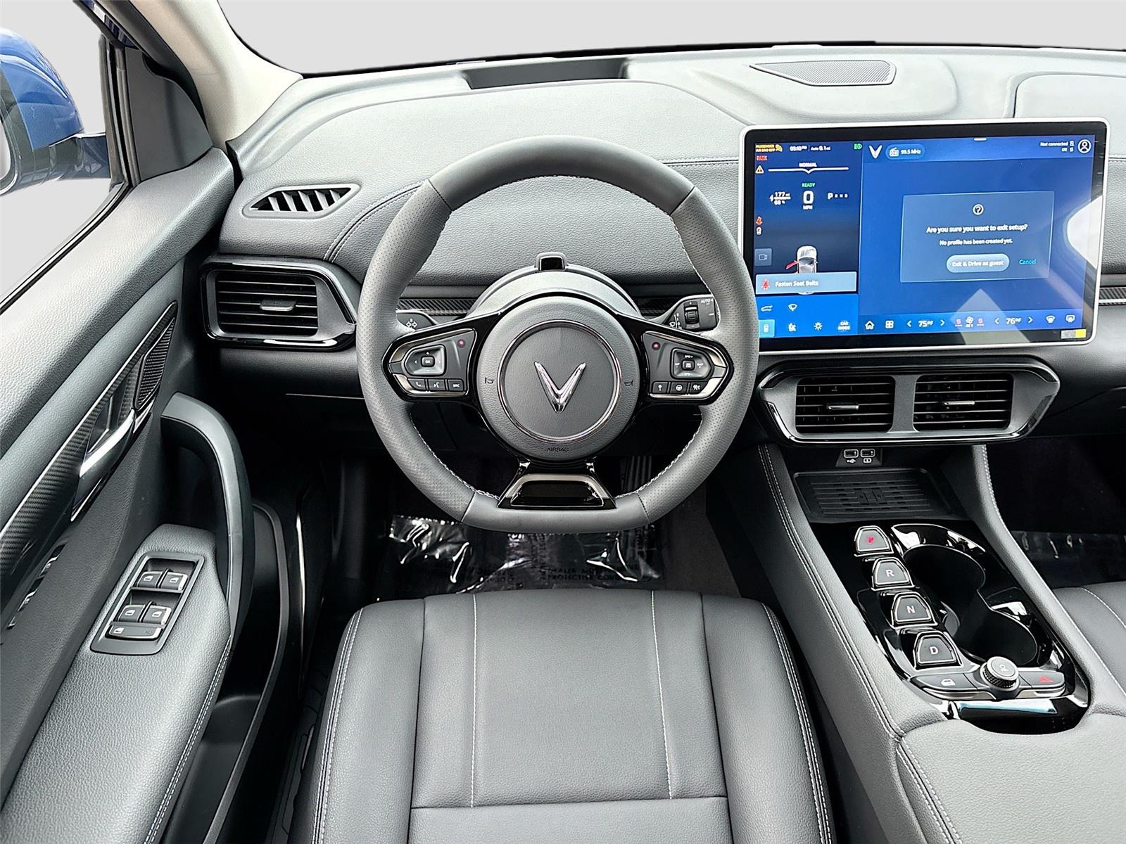 2025 VinFast VF 8 Eco