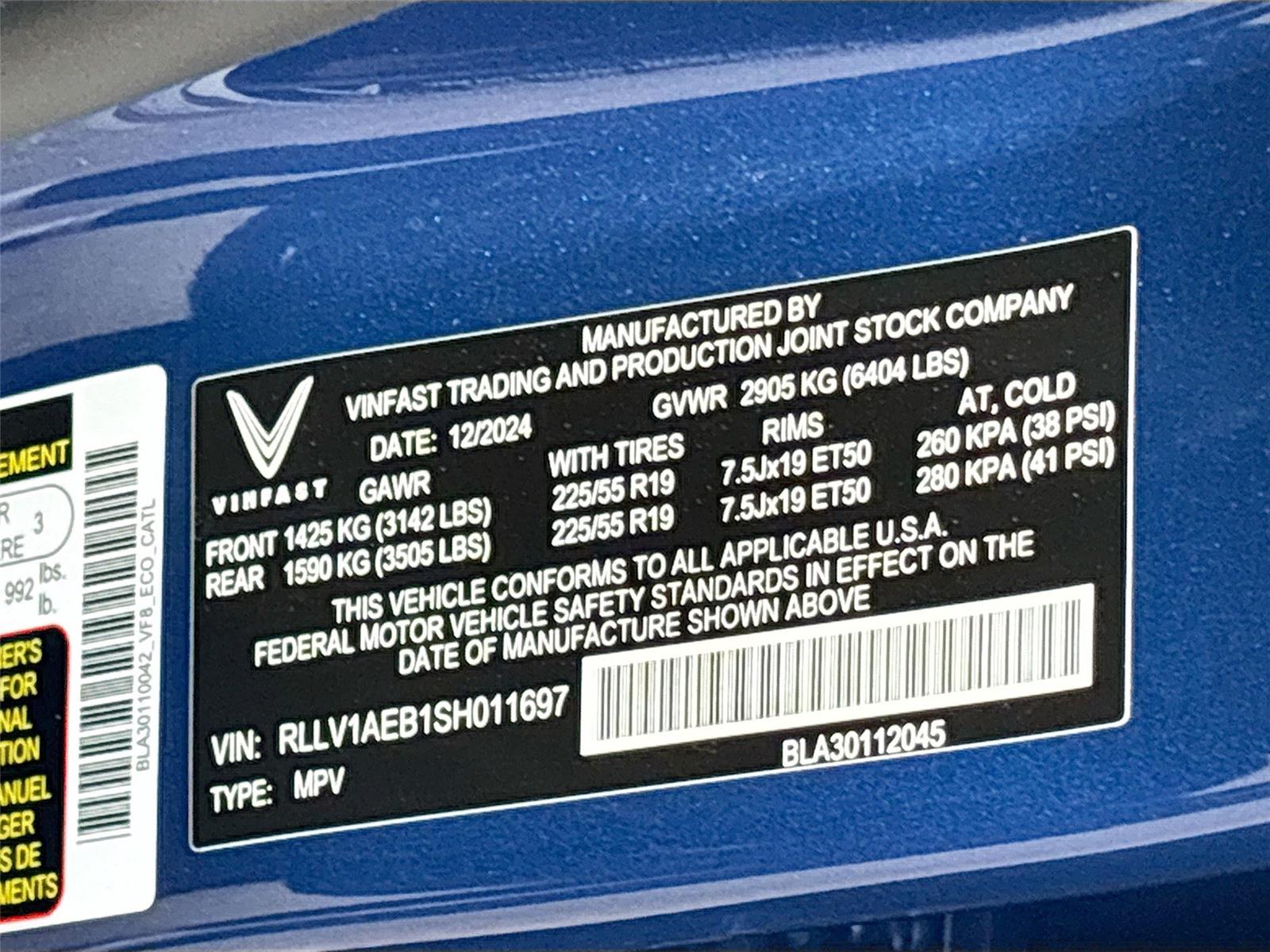 2025 VinFast VF 8 Eco