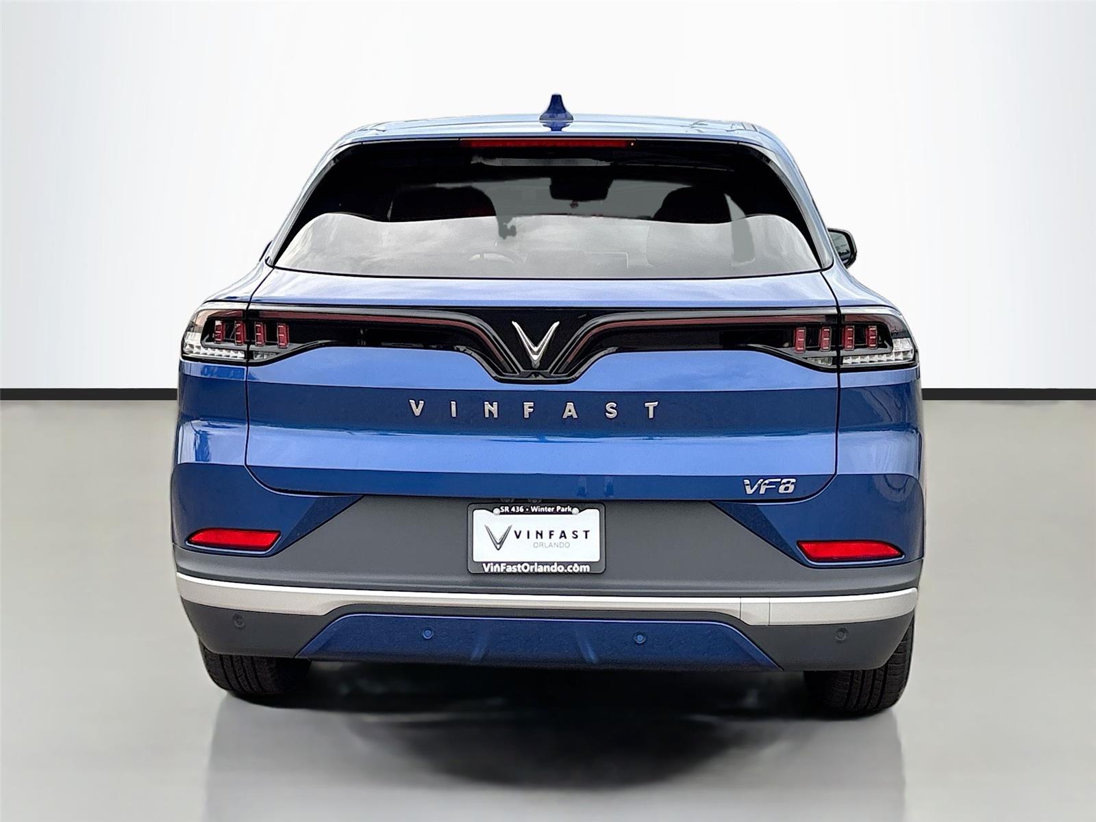 2025 VinFast VF 8 Eco
