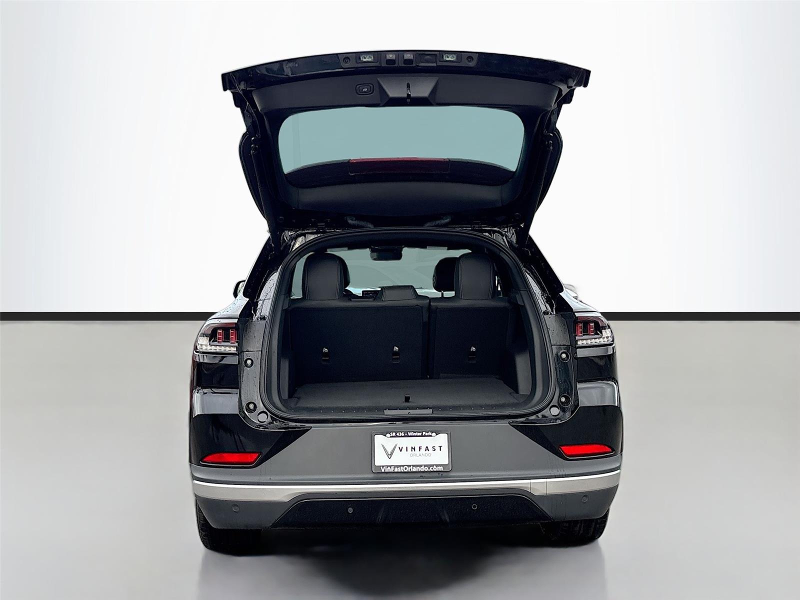 2025 VinFast VF 8 Plus