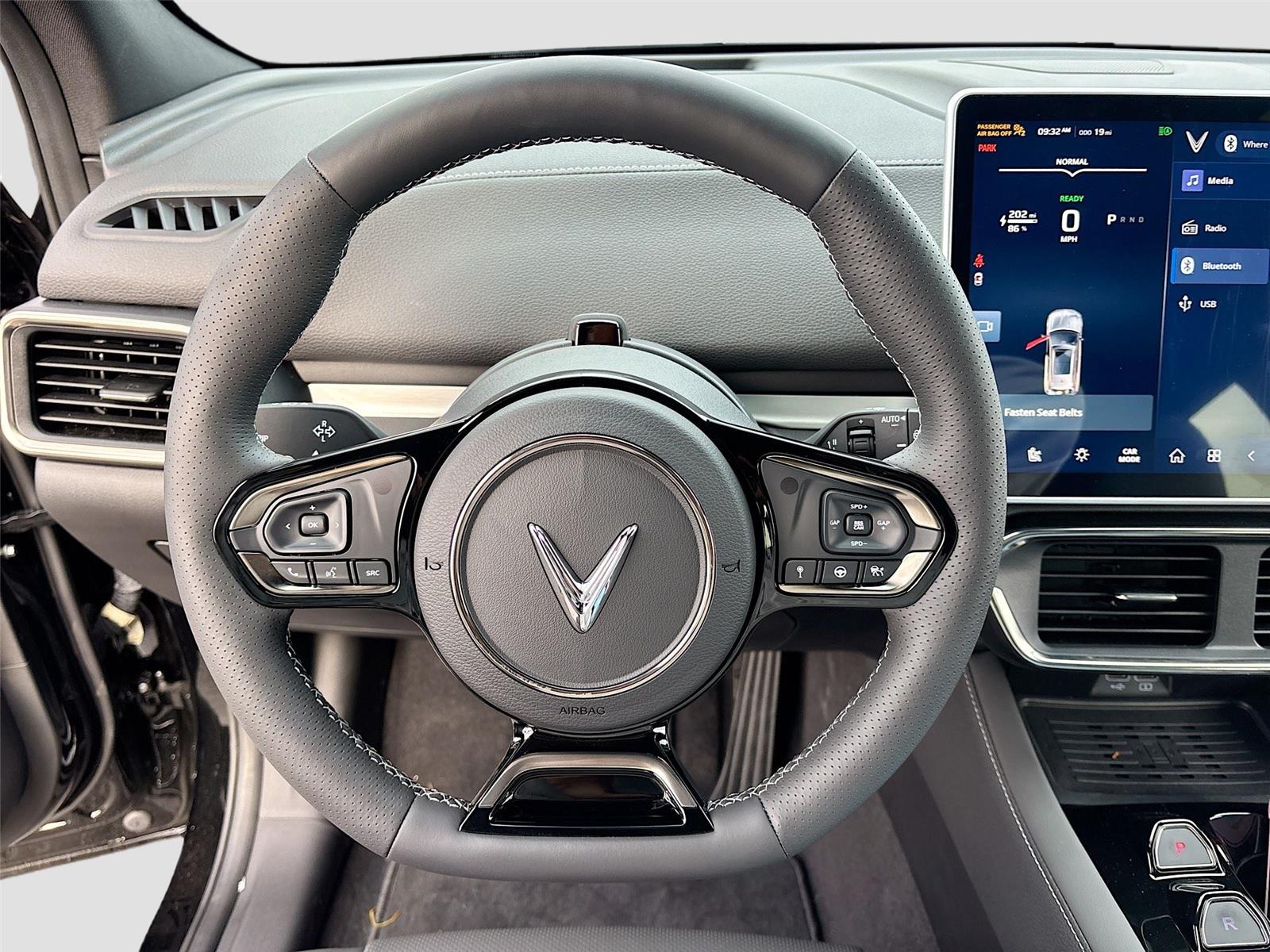 2025 VinFast VF 8 Plus