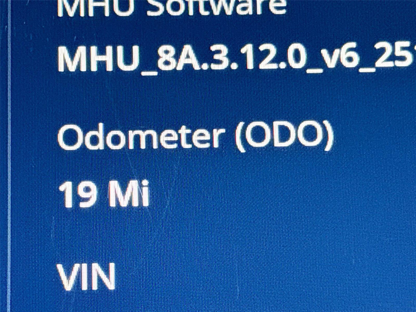 2025 VinFast VF 8 Plus