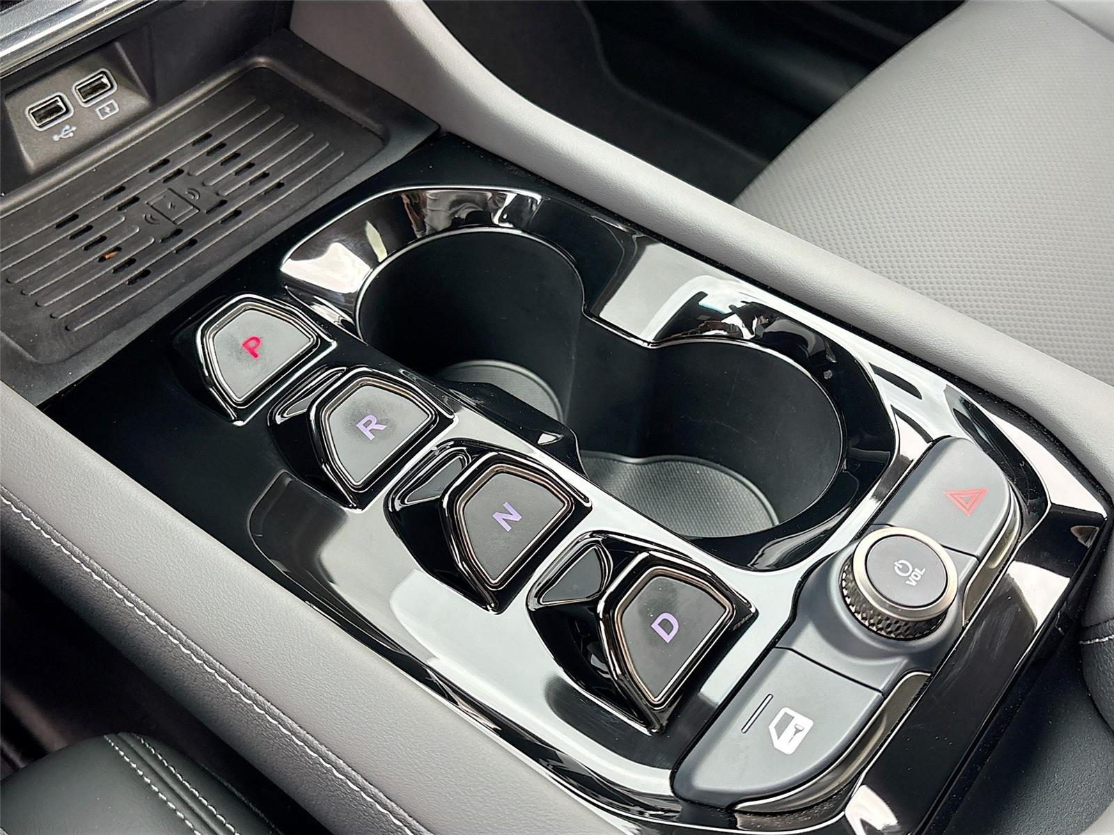 2025 VinFast VF 8 Plus