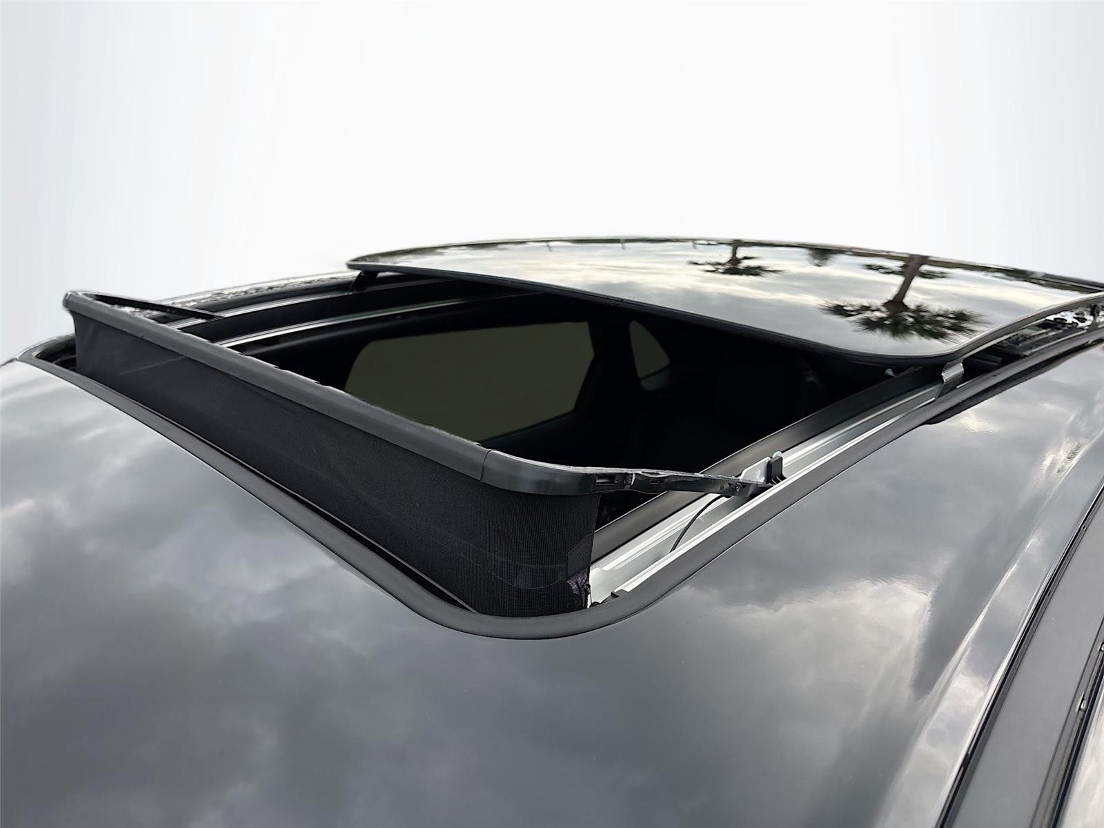 2025 VinFast VF 8 Plus