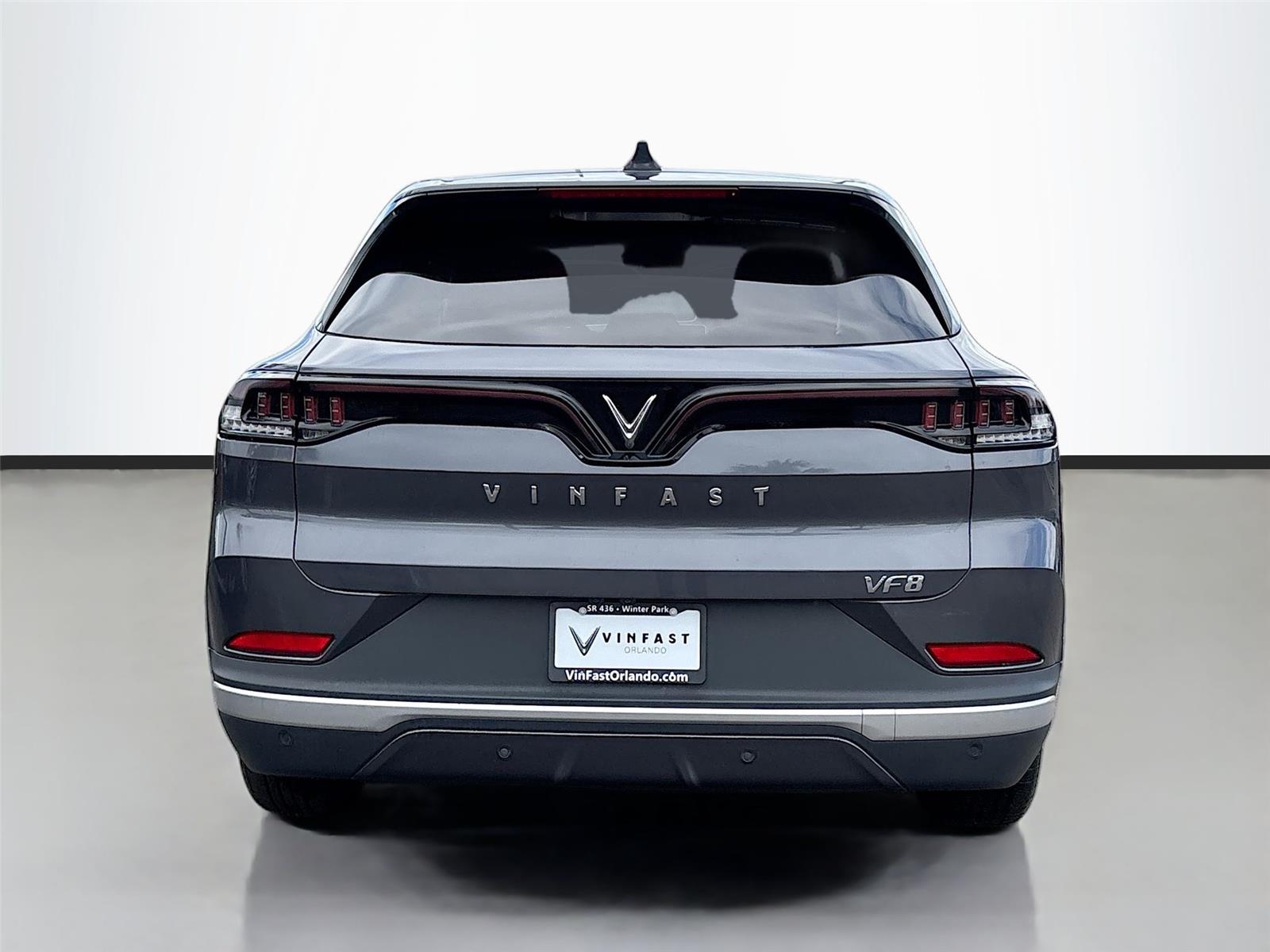 2025 VinFast VF 8 Eco