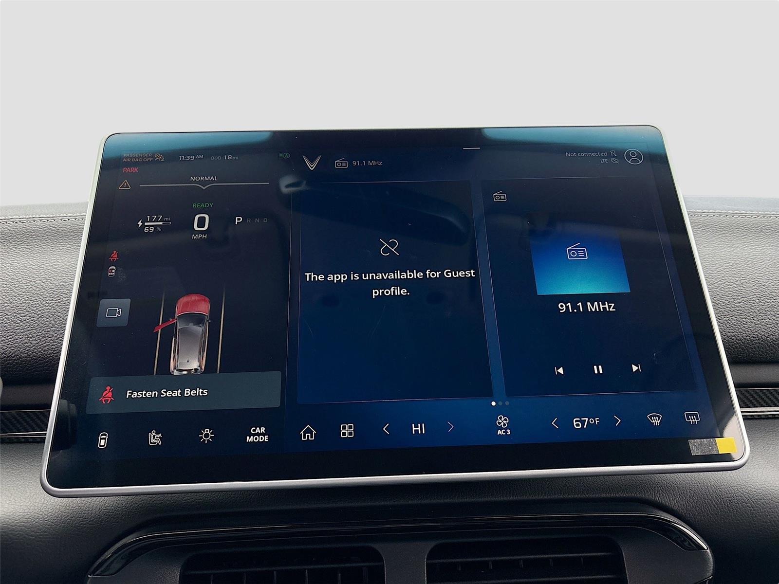 2025 VinFast VF 8 Eco