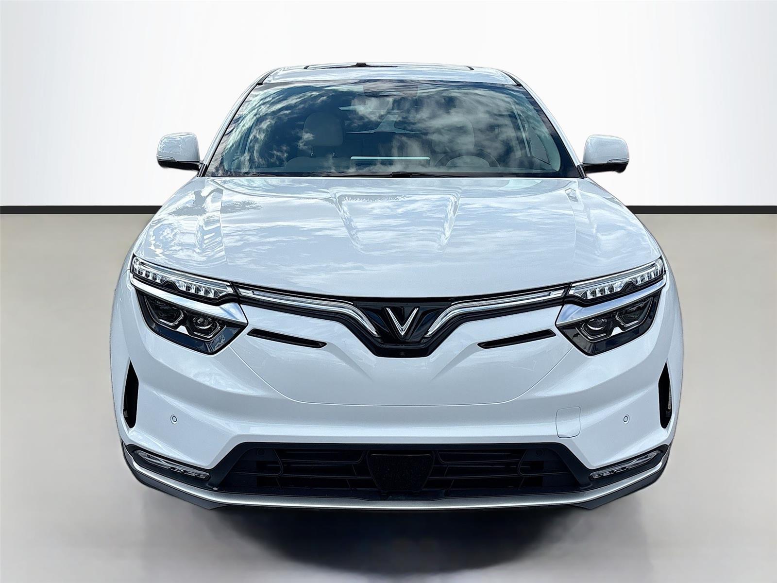 2025 VinFast VF 8 Plus