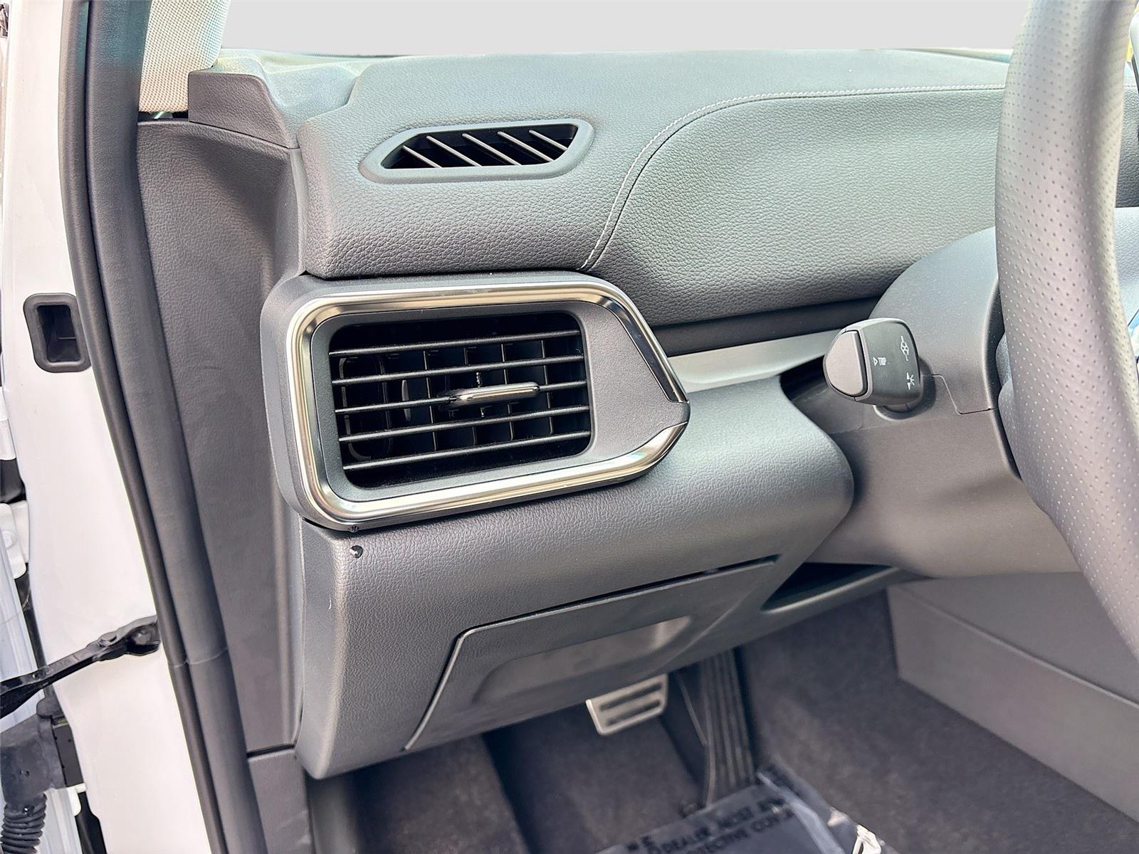 2025 VinFast VF 8 Plus