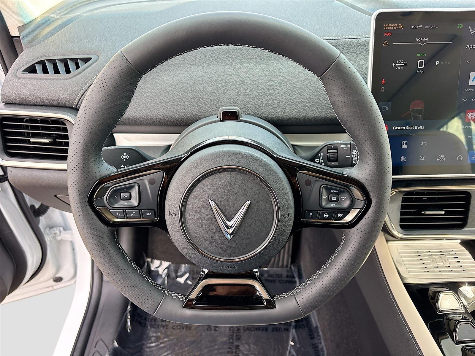 2025 VinFast VF 8 Plus