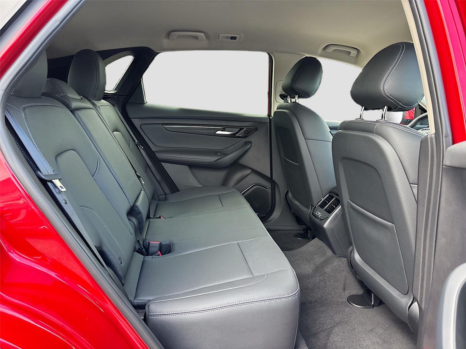 2025 VinFast VF 8 Eco