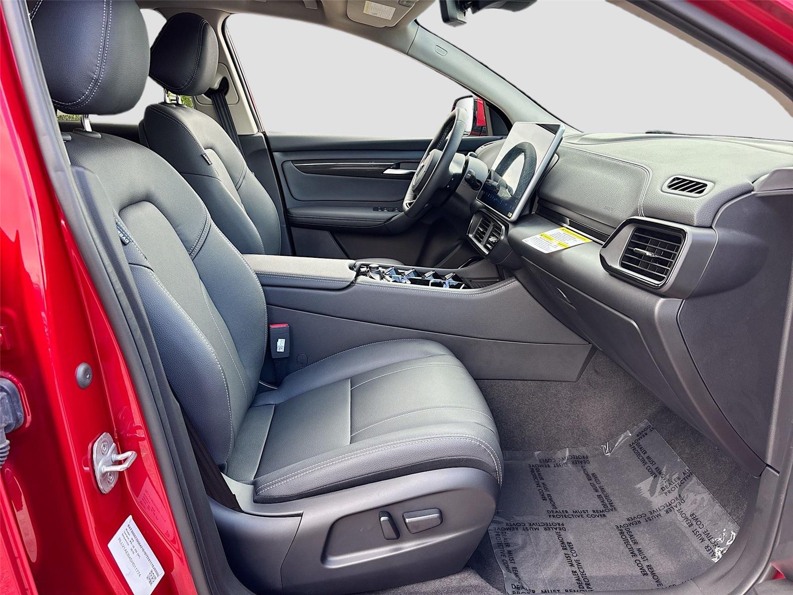 2025 VinFast VF 8 Eco