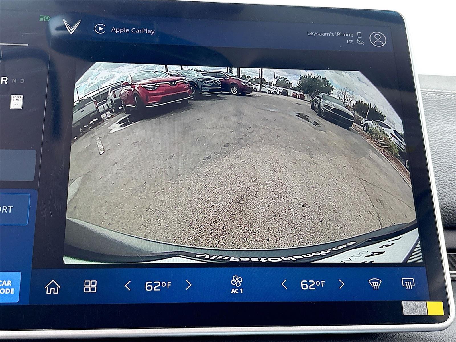 2025 VinFast VF 8 Eco