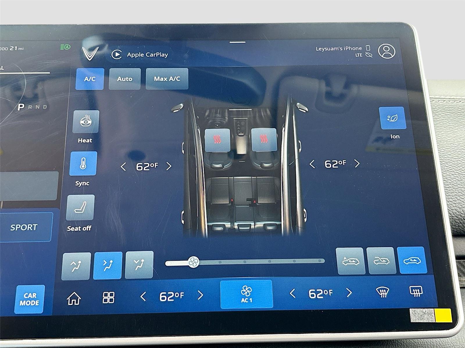 2025 VinFast VF 8 Eco