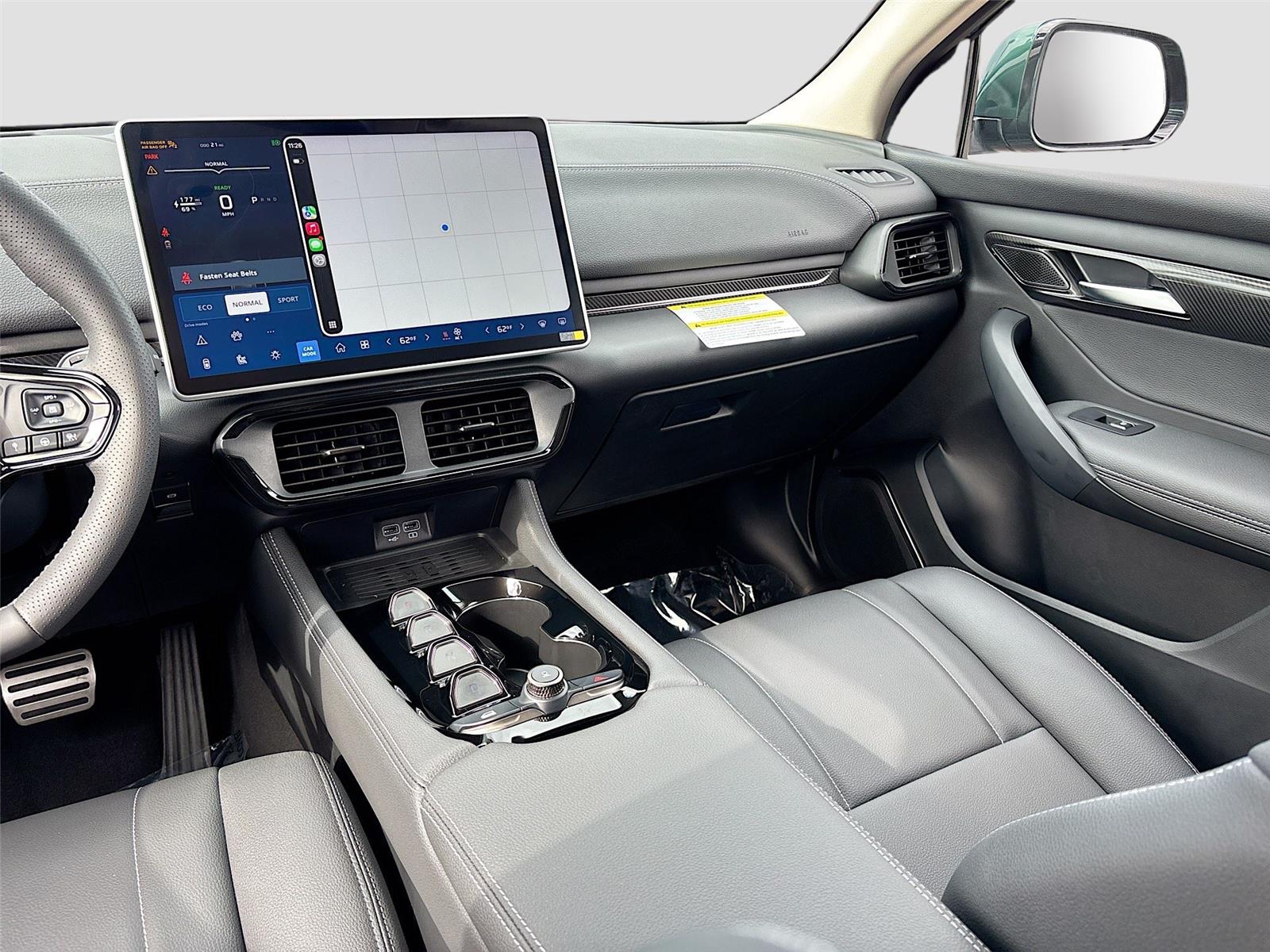 2025 VinFast VF 8 Eco