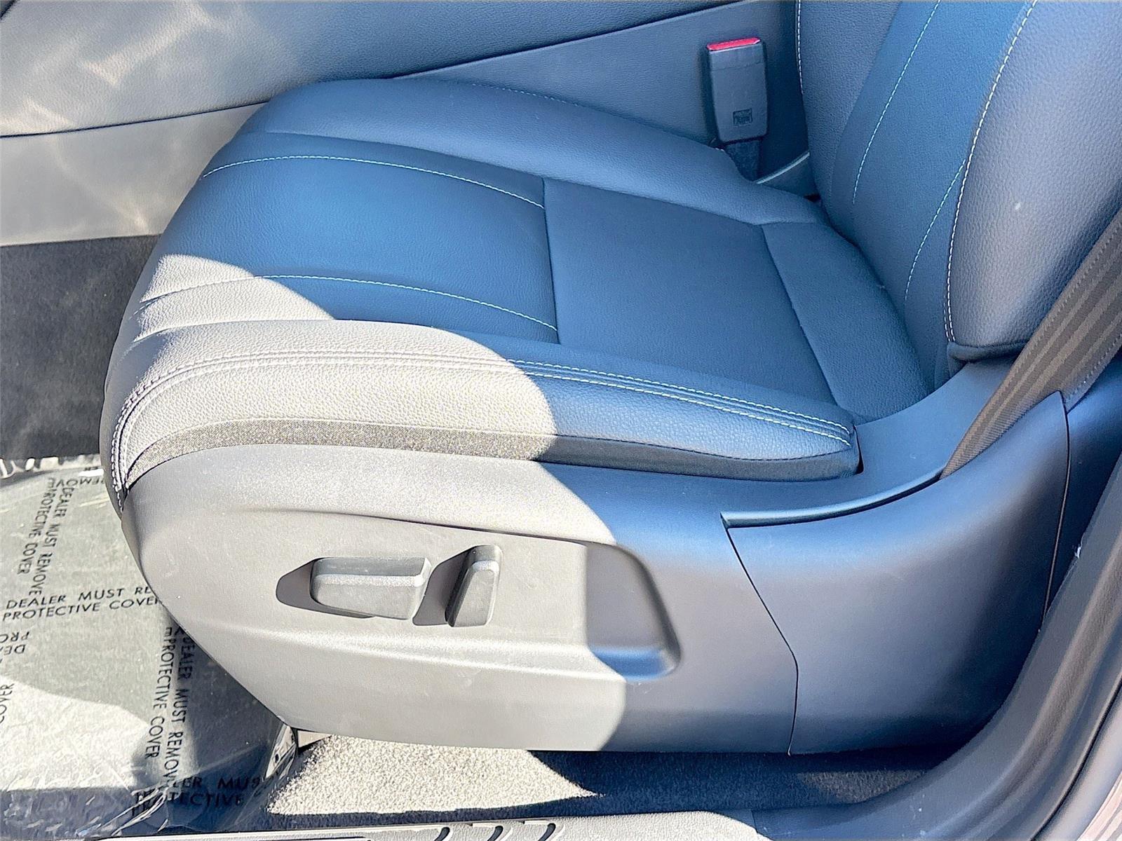 2025 VinFast VF 8 Eco