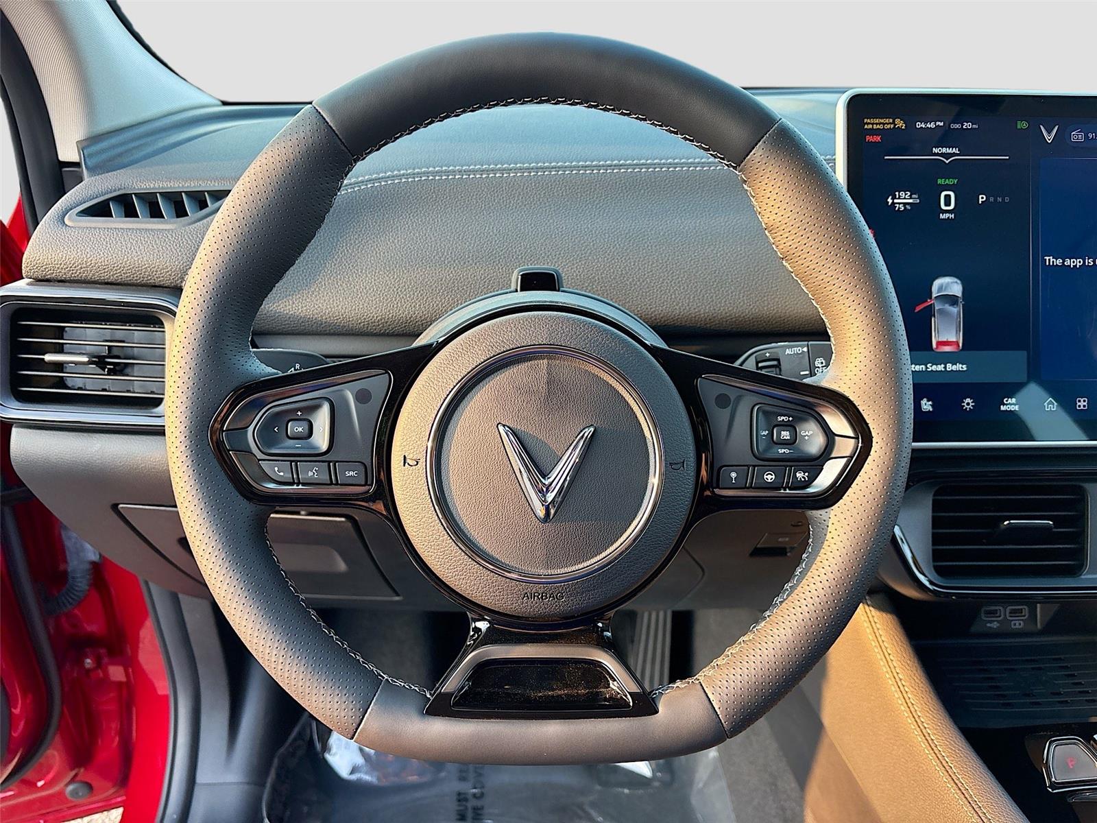 2025 VinFast VF 8 Eco