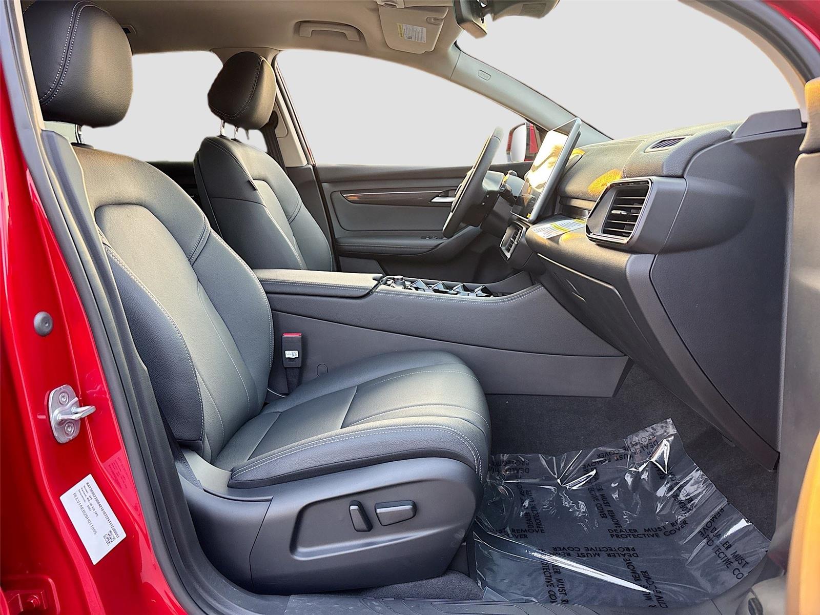 2025 VinFast VF 8 Eco