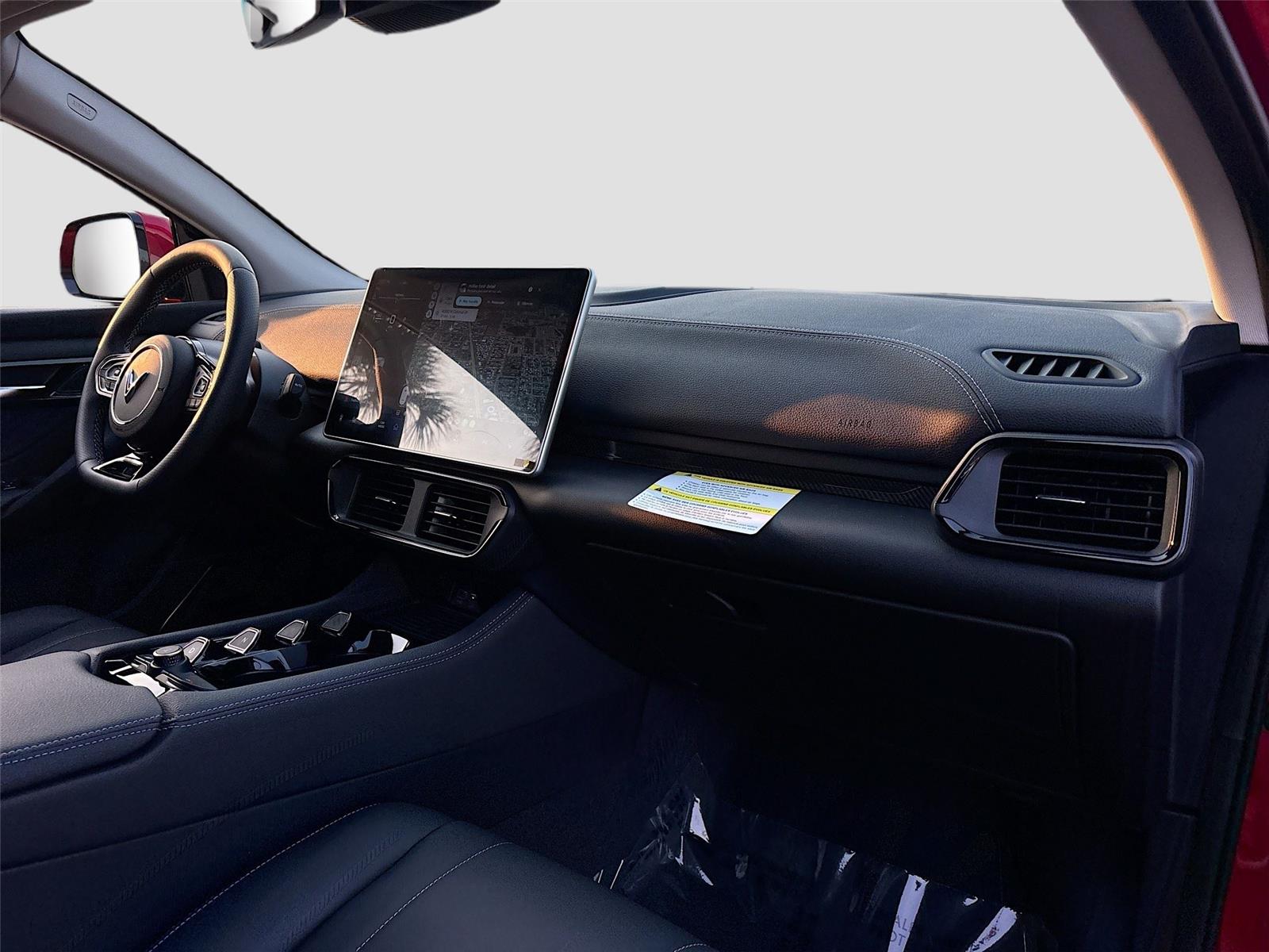 2025 VinFast VF 8 Eco