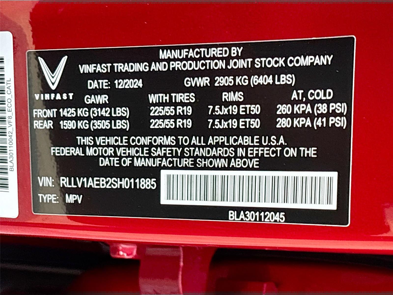 2025 VinFast VF 8 Eco